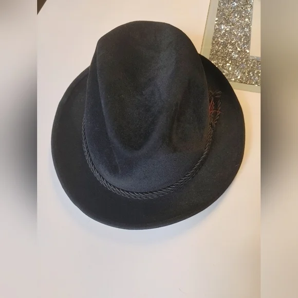 BILTMORE  Hat - Picture 6 of 9